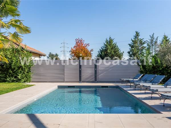 Villa singola con piscina 